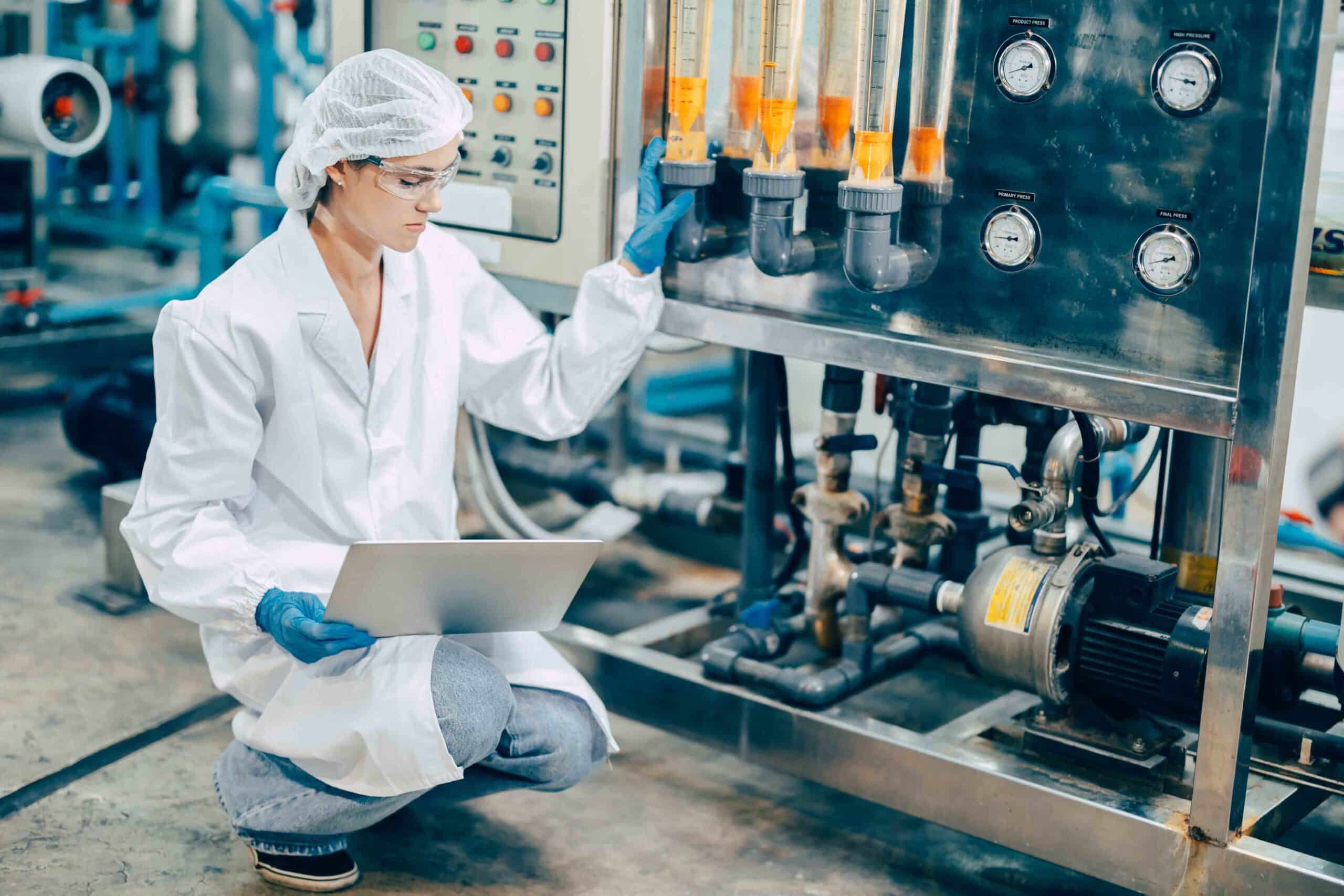 Deelnemers leren tijdens de cursus arbeidshygiëne hoe gezondheidsrisico’s op de werkvloer worden gemeten en beheerst.